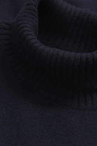 Oscar Jacobson Salim Rollneck