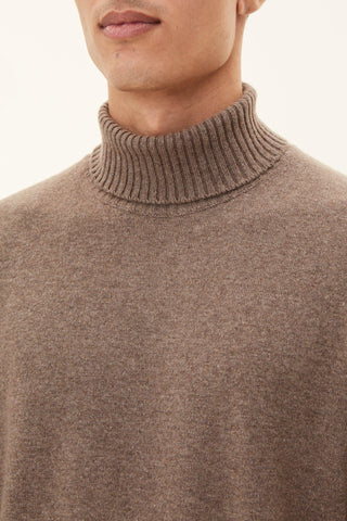 Oscar Jacobson Salim Rollneck