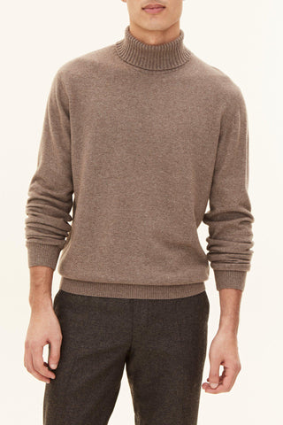 Oscar Jacobson Salim Rollneck